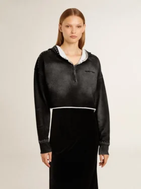 Gray cropped sweatshirt with a lived-in effect