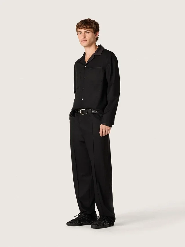 Men's pants in black cool wool with satin side stripe