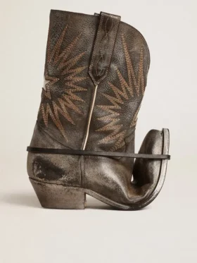 Women’s low Wish Star boots in black leather with silver star