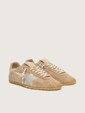 Women’s Marathon Speed with tobacco suede upper and silver star